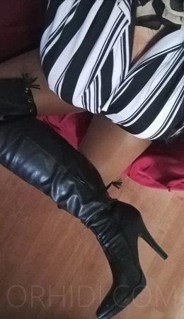 Massage Lady — 2 / 7