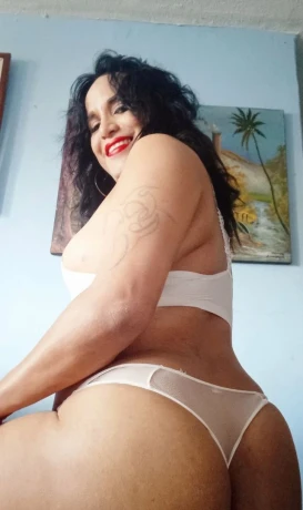 Lola Amanda Amaya — 3 / 10