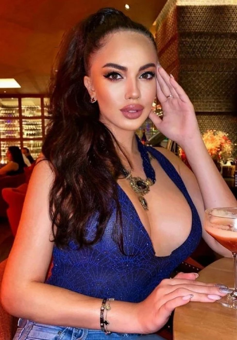 Emma — 4 / 5