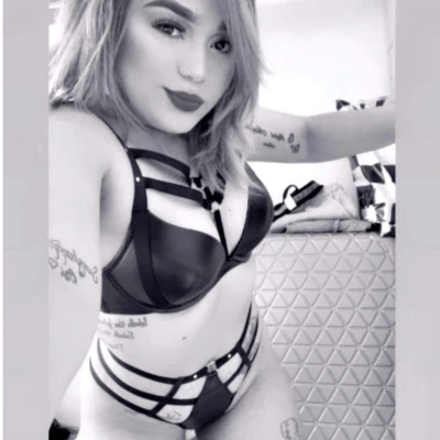 Kamilia Zartoderhart, Escort, Essen