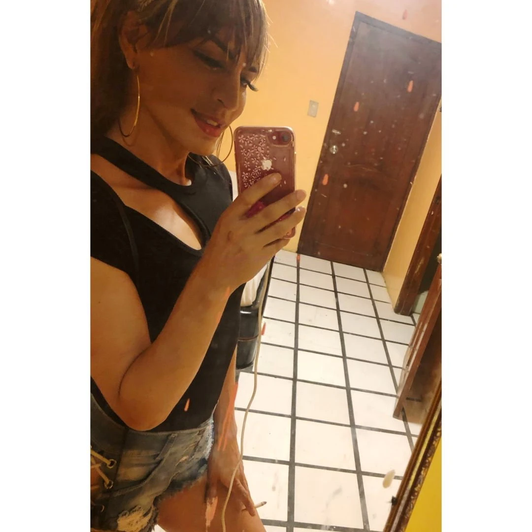 Karelys Sandoval — 9 / 12