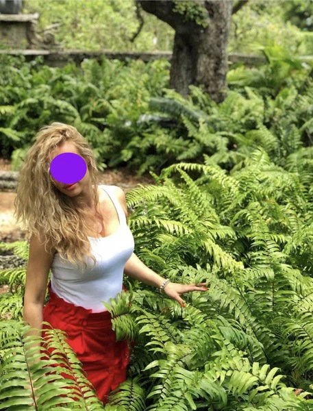 Melissa — 2 / 3