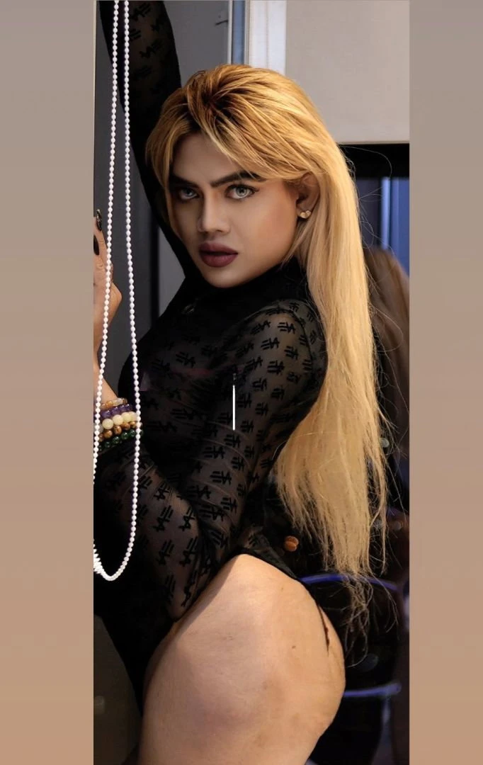 Kat the Queen — 8 / 11