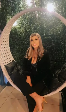 Pamela Scort — 3 / 30