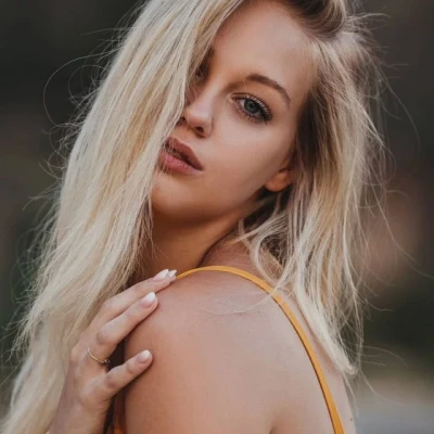 Nina Malina, Escort, Paris