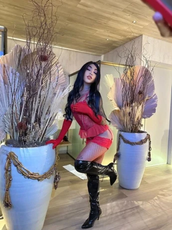 TS Julia Beatriz — 17 / 21