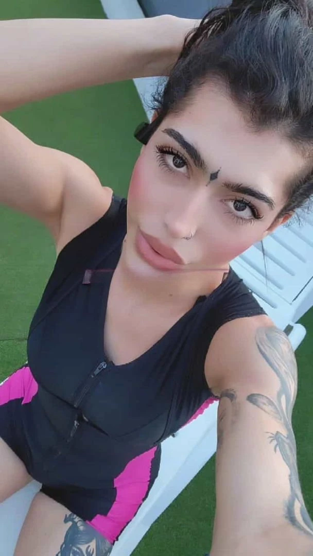Valen Latina Hot — 8 / 12