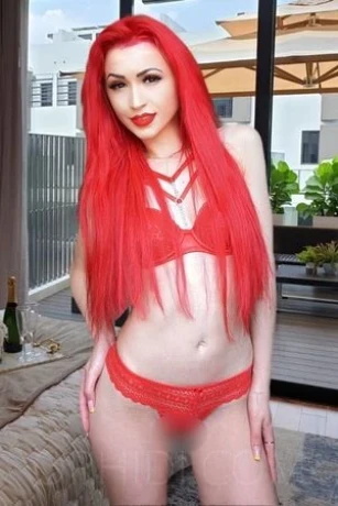 Mayssa im Laufhaus 109 — 3 / 6