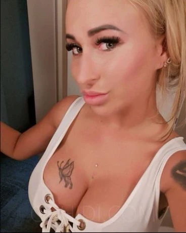 ANGELIKA - GF SEX — 4 / 24