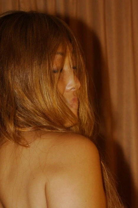 Lulu liu — 2 / 3
