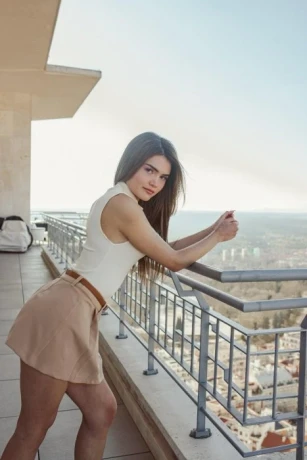 Isabella — 3 / 5