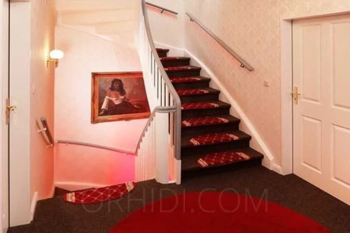 Das kleine Massagenest - NUR MASSAGEN — 15 / 18