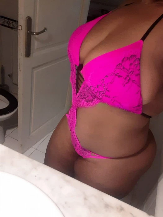 Sara — 3 / 4
