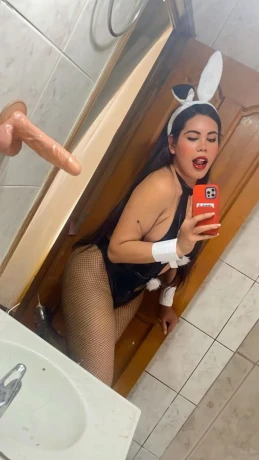 Fiorella Ferrer — 10 / 12