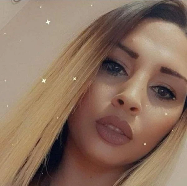 Nicole248 — 4 / 6