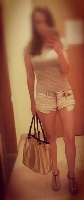 Nina30 — 2 / 3