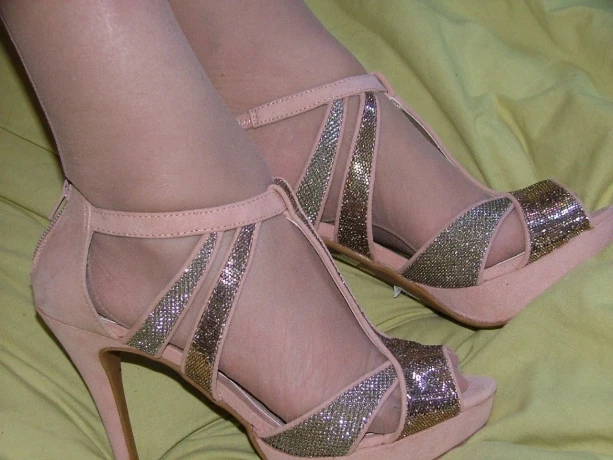 RACHAEL-XXX — 4 / 8