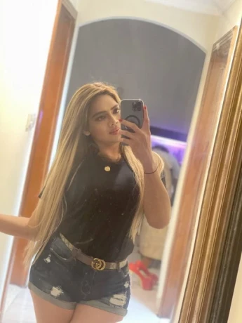 Shemale Kat — 7 / 13