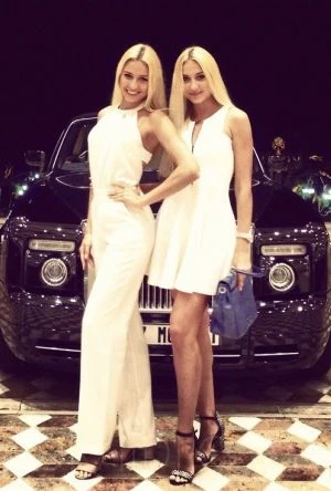 Lux Twins — 6 / 10