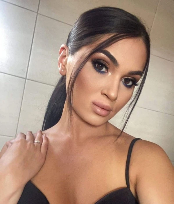 Rina, Escort, Bolzano