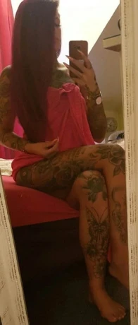 Deutsches Tattoo Model Lilli — 6 / 11