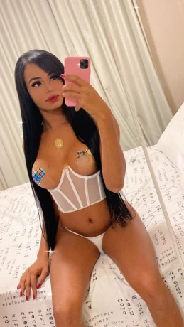 Nielly Menezes — 1 / 4