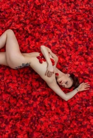 Nadine Belle Pornstar — 6 / 13