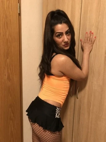 Alina Ganz Neu — 1 / 3