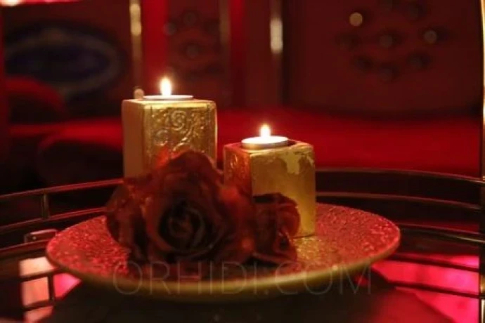 FRANZIS VILLA POMPÖS — 11 / 14