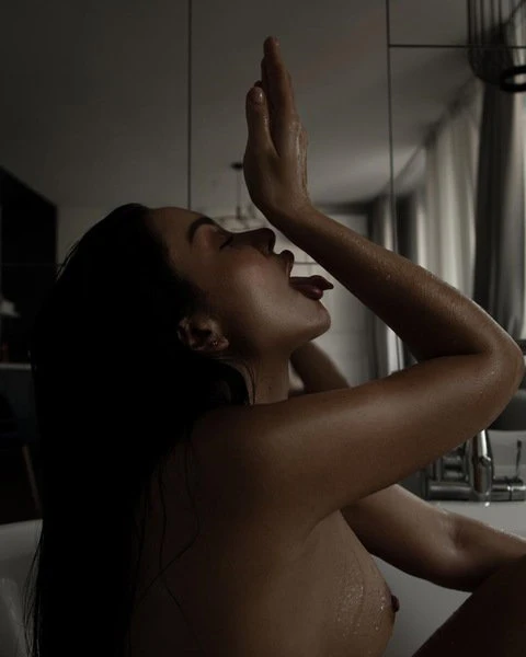 Kamila — 5 / 9