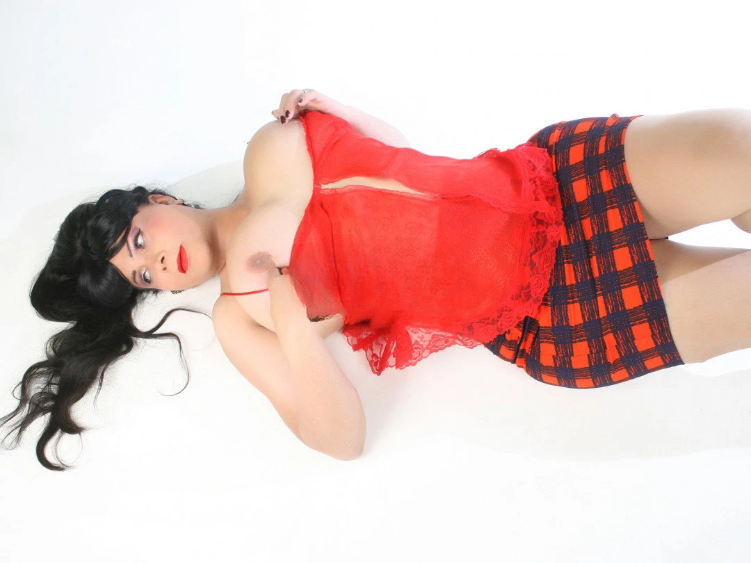 Camelia Herrera — 7 / 10