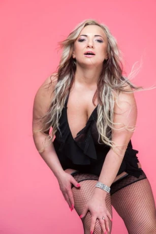 Monica Hot — 11 / 14