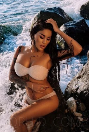 Milena — 3 / 4