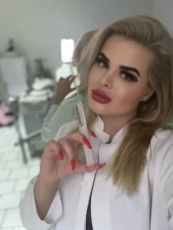 Jungdomina Lady Lucia Lucifa — 15 / 22