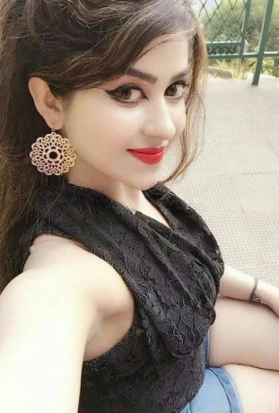 Palavi Singh — 2 / 3