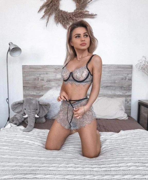 Lolita, Escort, Luxembourg