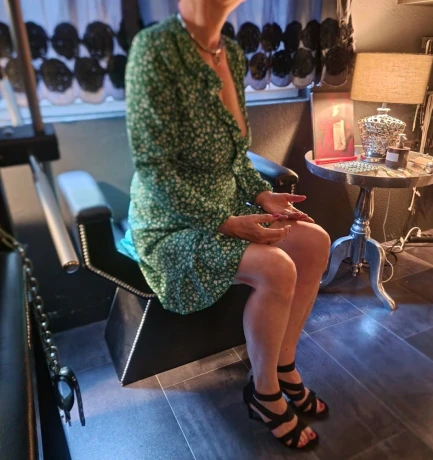 Sklavin Maja — 1 / 6