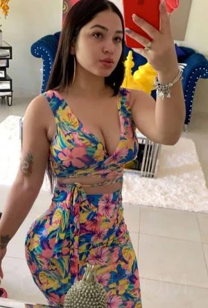 Aurelie — 3 / 5