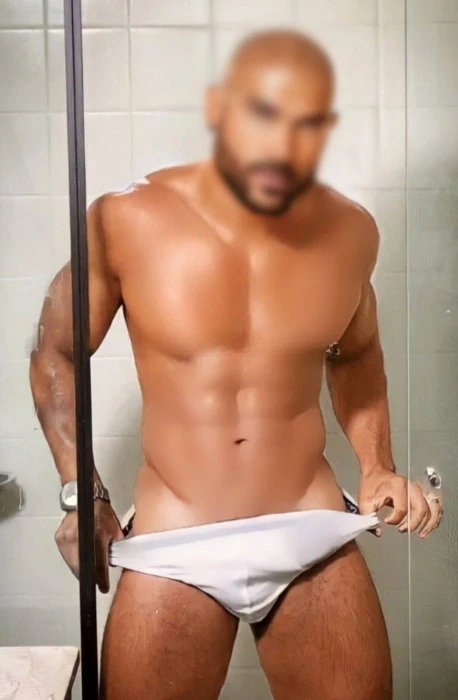 Afonso Angelle, Escort, Lisbon