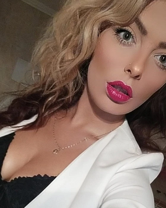 Ariel, Escort, Ostrava