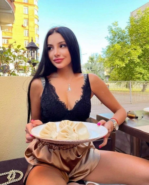 Sofia — 3 / 4