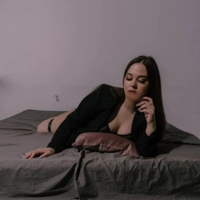 Larisa, Escort, Bari