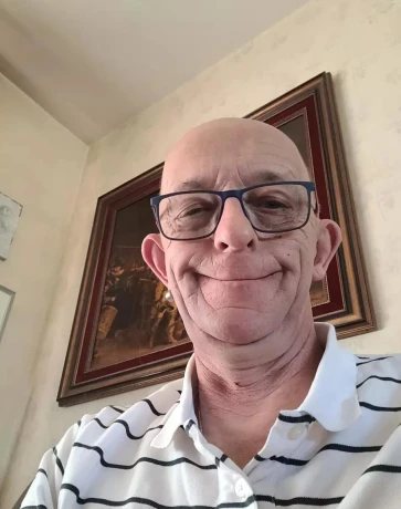 Deze High Quality Male Escorte — 2 / 3