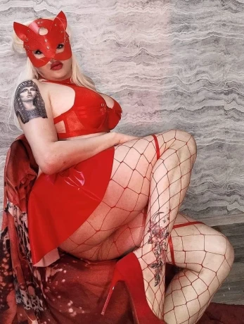 Brigitte Loren — 7 / 9