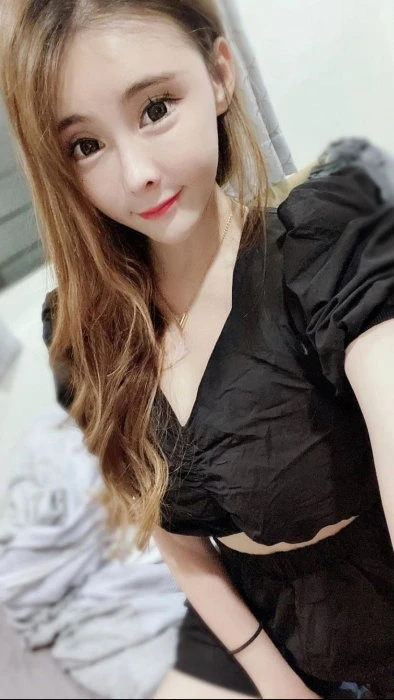 Lilian — 2 / 5
