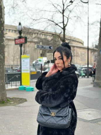 Caroline Martins — 11 / 12