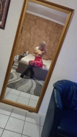 Rebecca Fox — 3 / 9