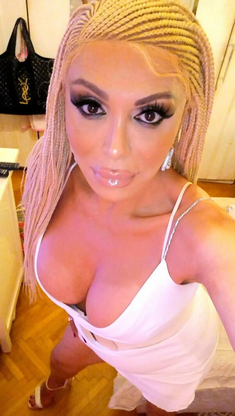 Sabrina Anderson — 2 / 11
