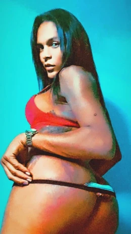 Bella Belluthi — 5 / 12