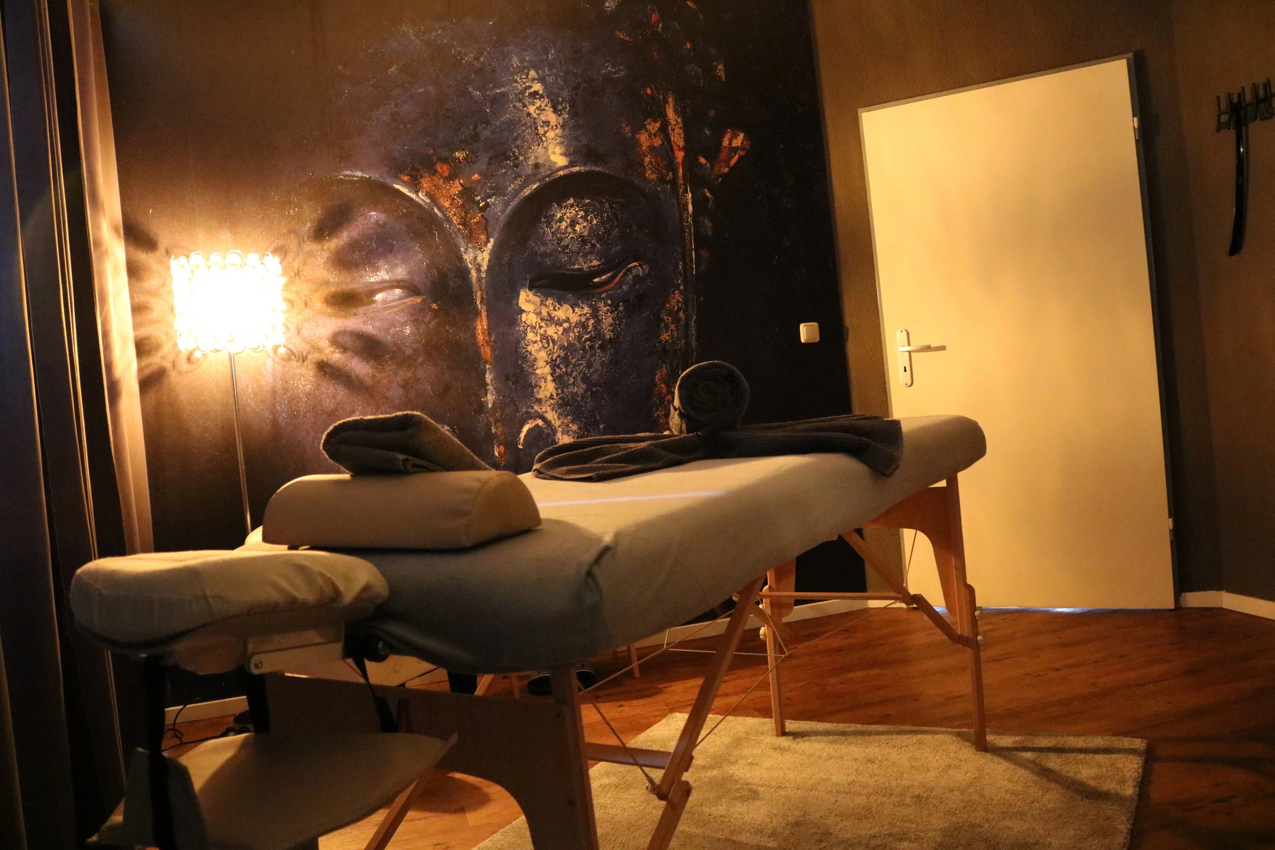 Opium Massage — 6 / 8